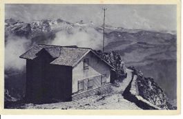 Berghaus auf dem Mythen