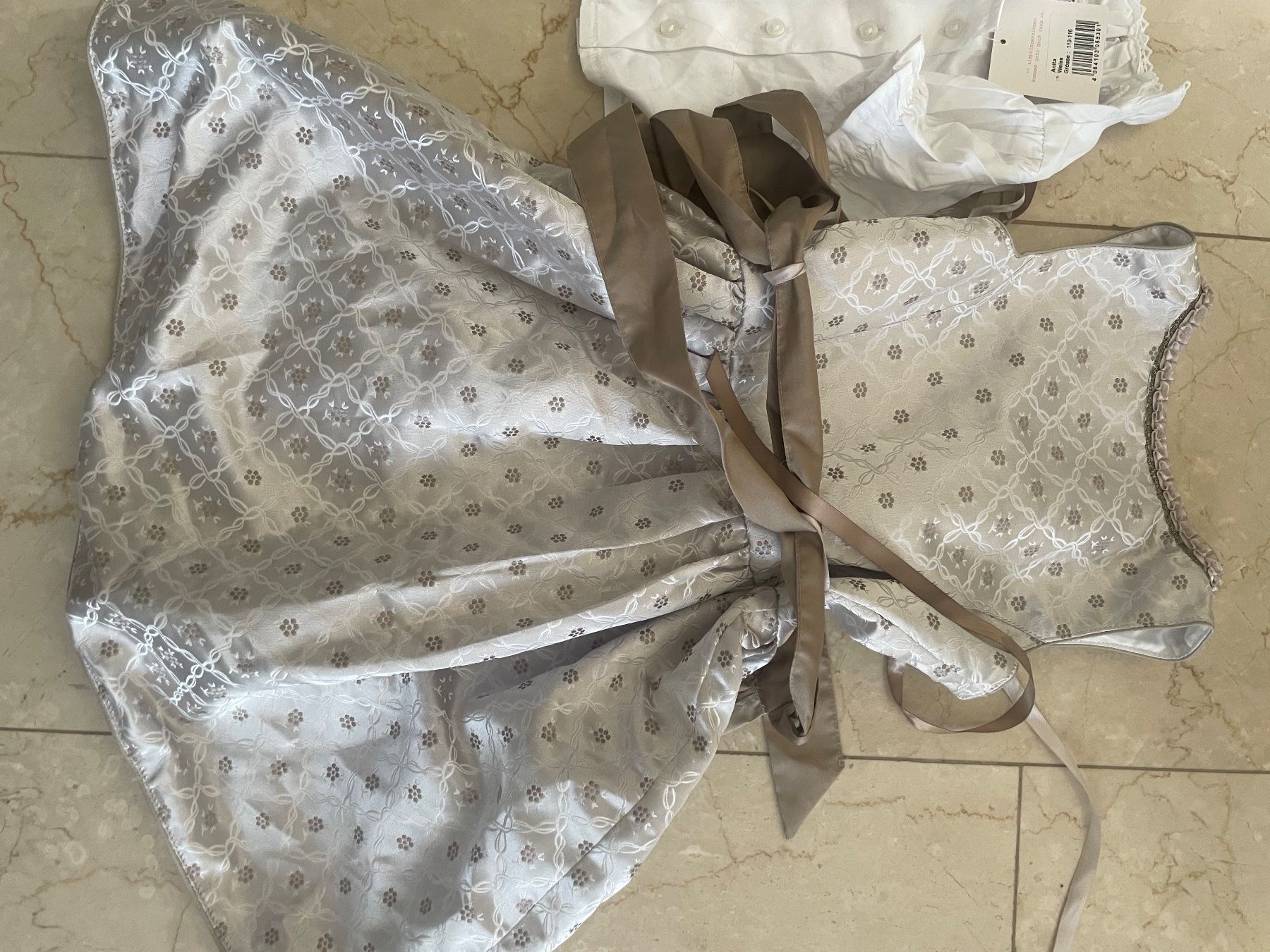 Vestiti & Gonne: Stockerpoint Girls Dirndl inkl Bluse – Nuovo (secondo la descrizione) da Flüelen venduto da AU10 3