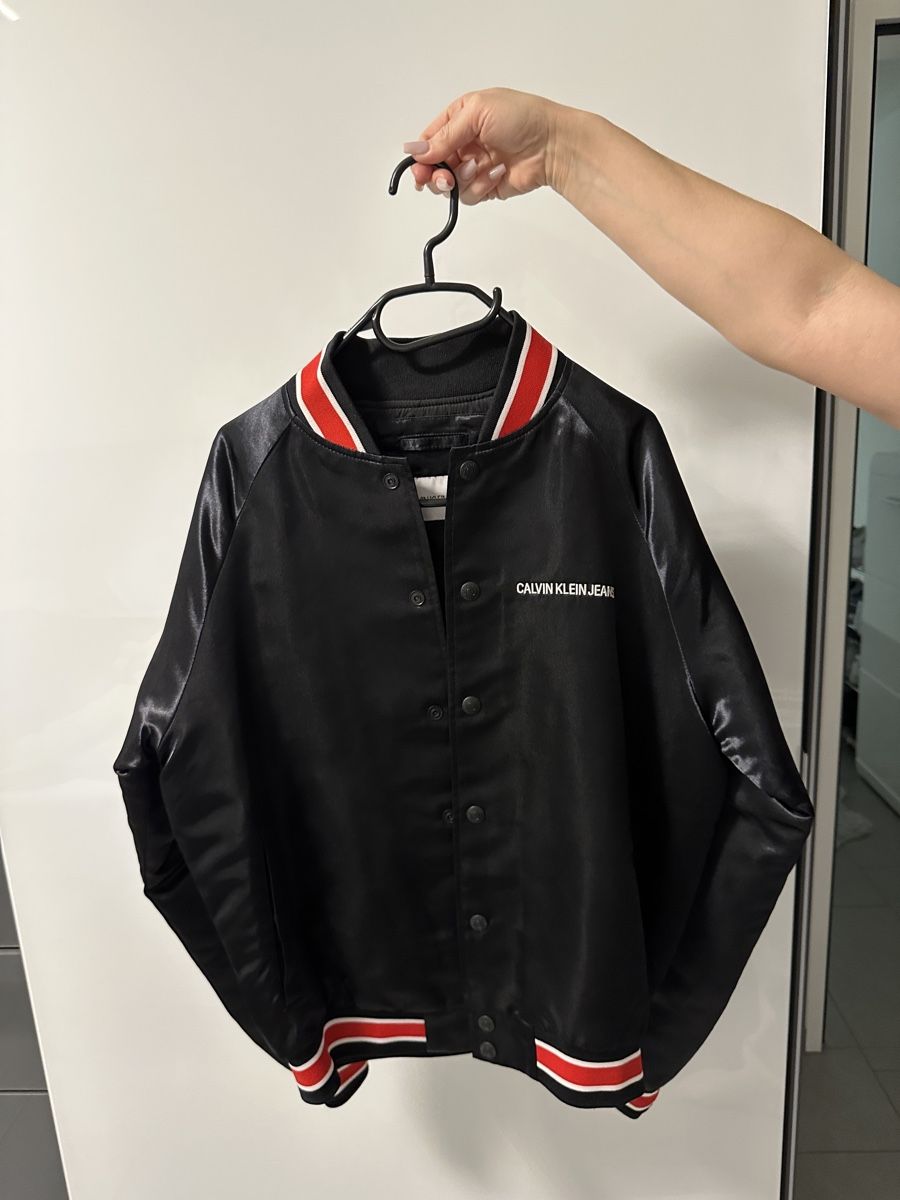 Calvin Klein Giacche: Calvin Klein Bomberjacke Grösse L – Usato da Aarburg venduto da Kevindedaj