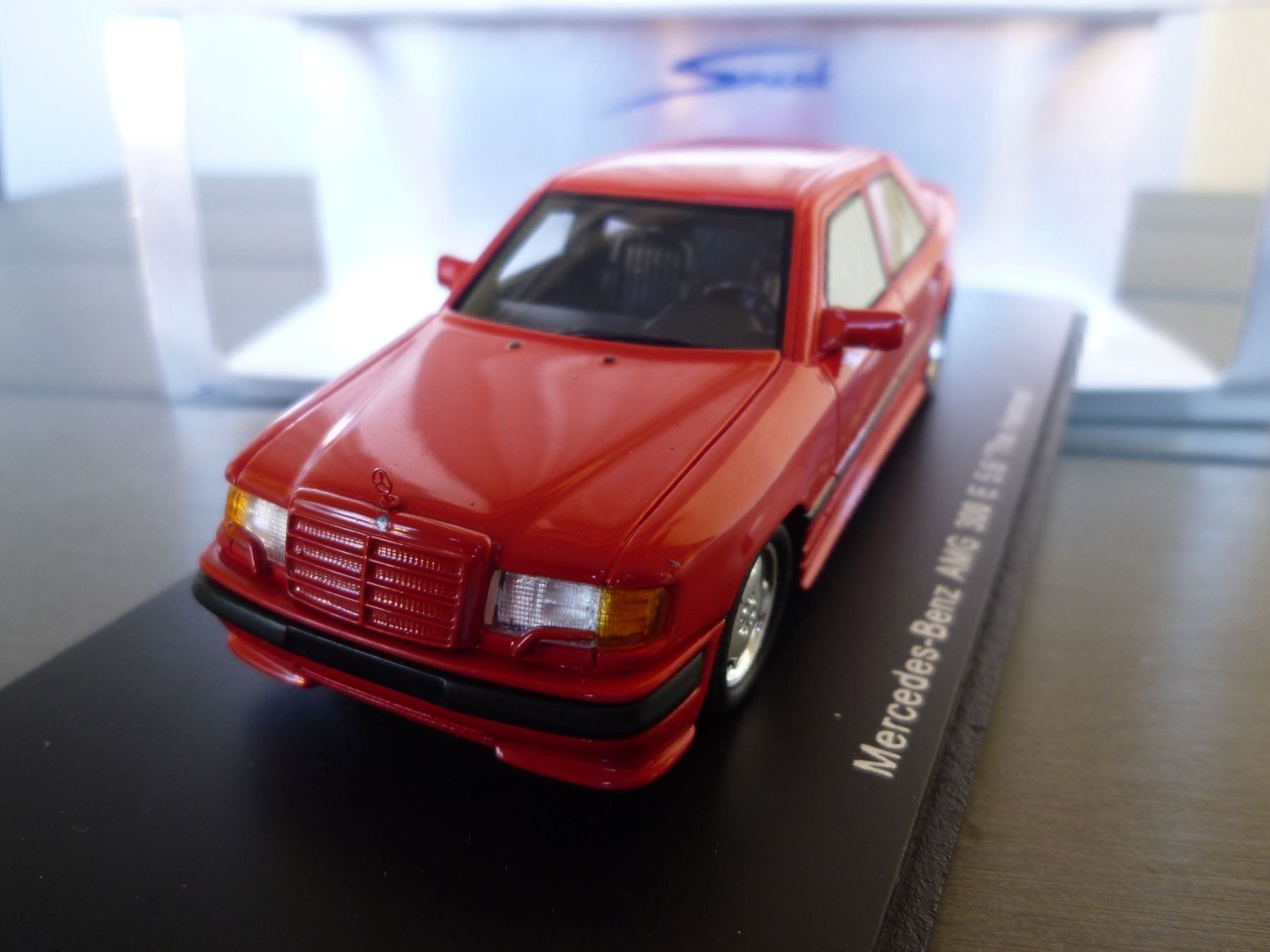 Mercedes-Benz Modellini d'auto: Mercedes AMG 300 E 5.6 "The Hammer" – Nuovo e nell'imballaggio originale da Flawil venduto da Imperiosud 5