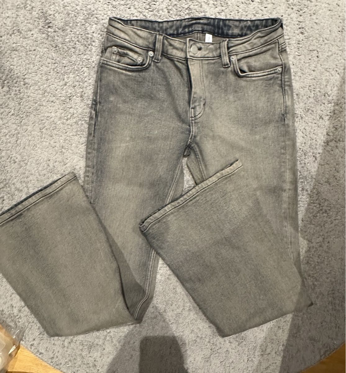 Weekday Jeans: Weekday flame low flared Jeans - W27 L32 – Nuovo (secondo la descrizione) da Kerns venduto da liv_8rly
