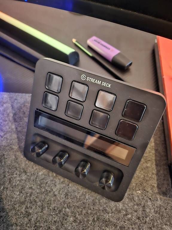 Tastiere: Stream deck + – Usato da Aigle venduto da led_8nd2
