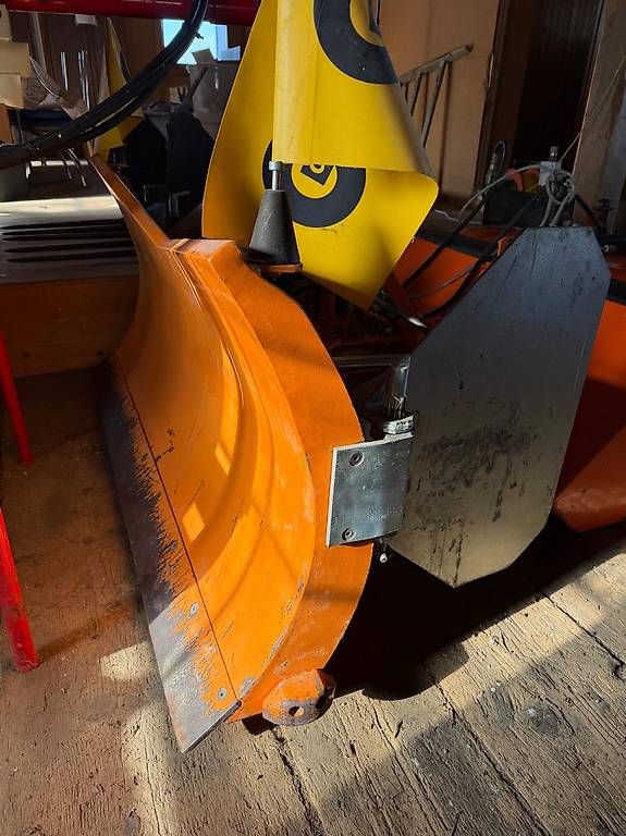 Holder Trattori: Tracteur hydrostatique Holder C30 - 582/h – Usato da La Chaux-de-Fonds venduto da tatouillard 1