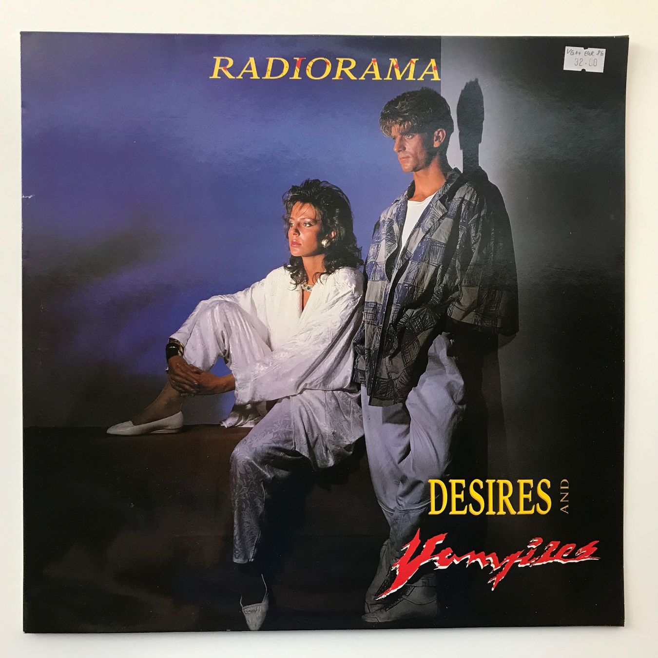 Dischi in vinile: Radiorama - Desires and Vampires – Usato da Aesch BL venduto da BlueMusicRecords
