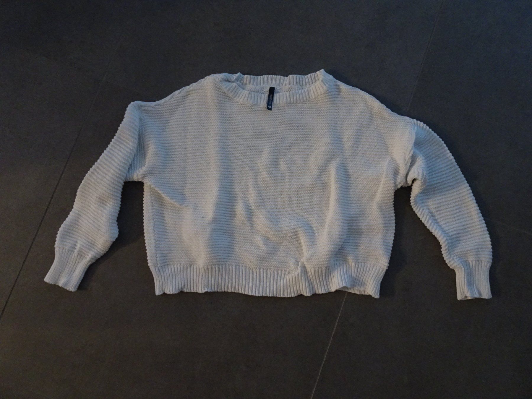 Pullover & Sweatshirts: Kurzer Pullover, Chicoree, Grösse S – Gebraucht aus Bassersdorf von Nianda