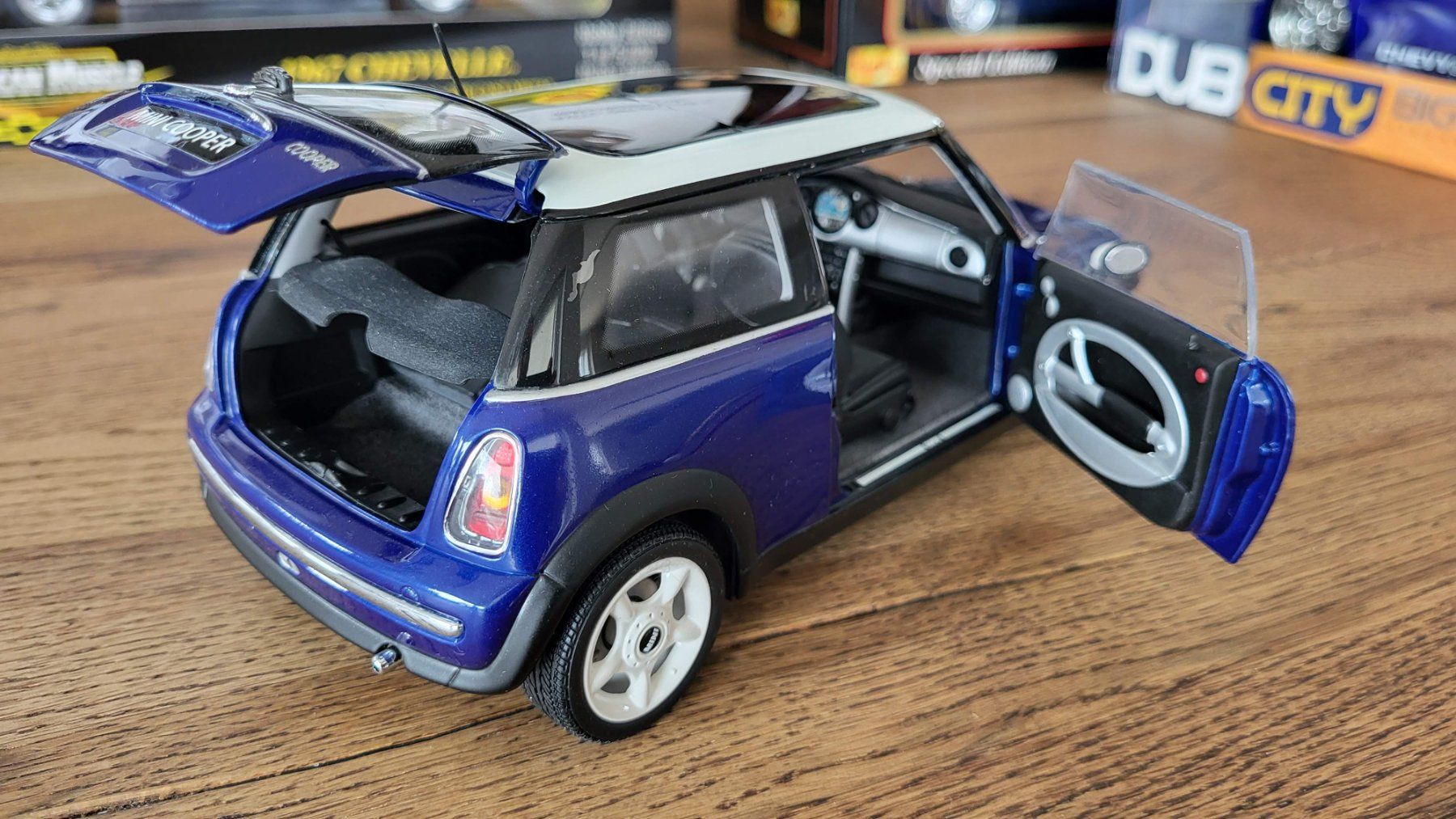 Kyosho Modellini d'auto: Mini Cooper 1:18 Kyosho – Usato da Rothrist venduto da Juana5 4