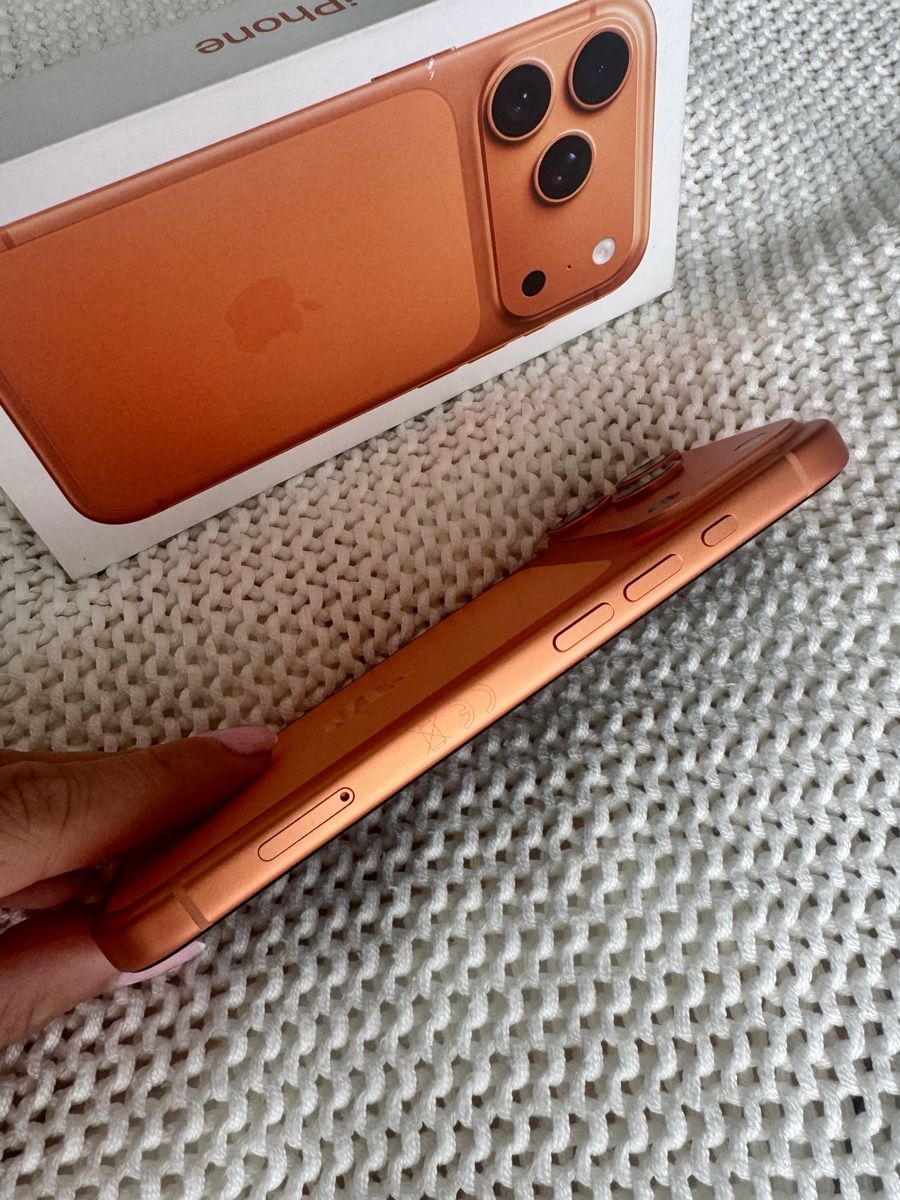 Apple Telefoni cellulari / Smartphones: iPhone 17 Pro, Cosmic Orange – Nuovo (secondo la descrizione) da Volketswil venduto da Di.ha.ch 2