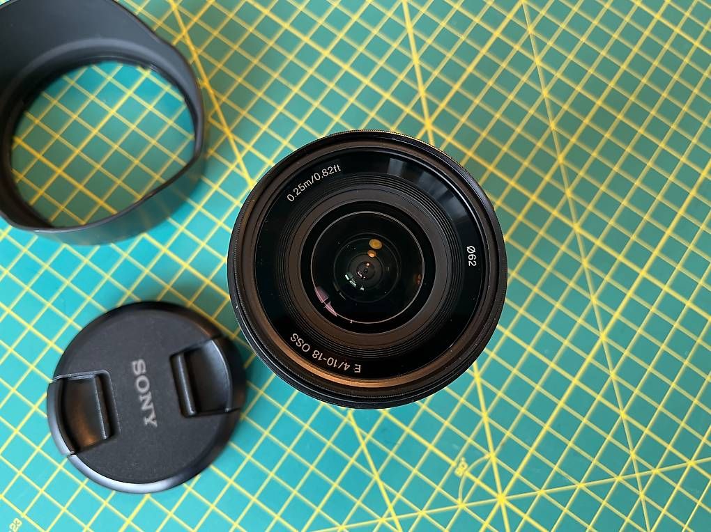 Sony Obiettivi: Sony Weitwinkel-Objektiv E-Mount 10-18mm f/4.0 OSS E-Mount – Usato da Kerns venduto da Platypus2 2