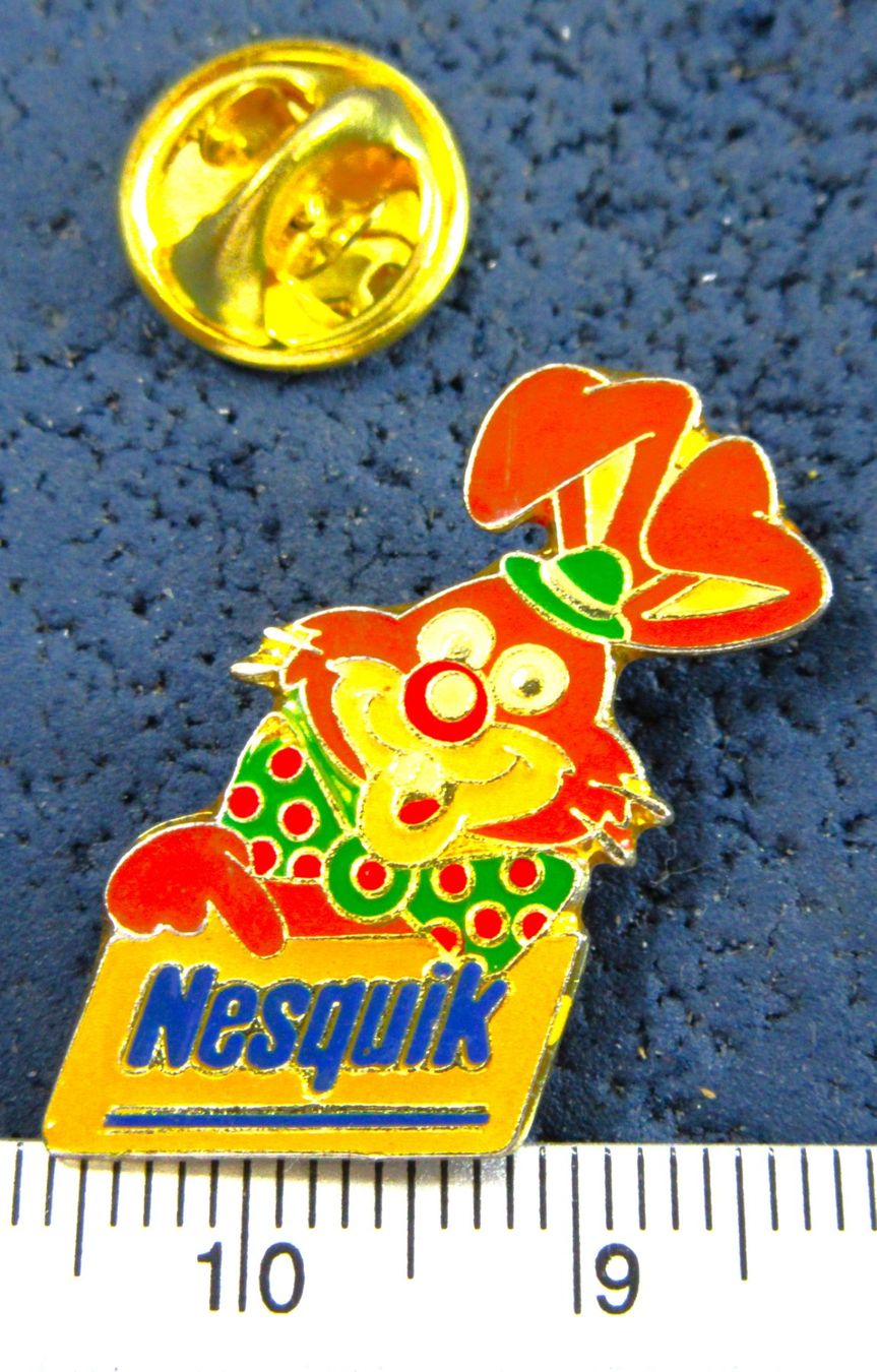 Nestlé Placchette & Badge: NESQUIK PIN – Usato da Ettingen venduto da Hausi4711