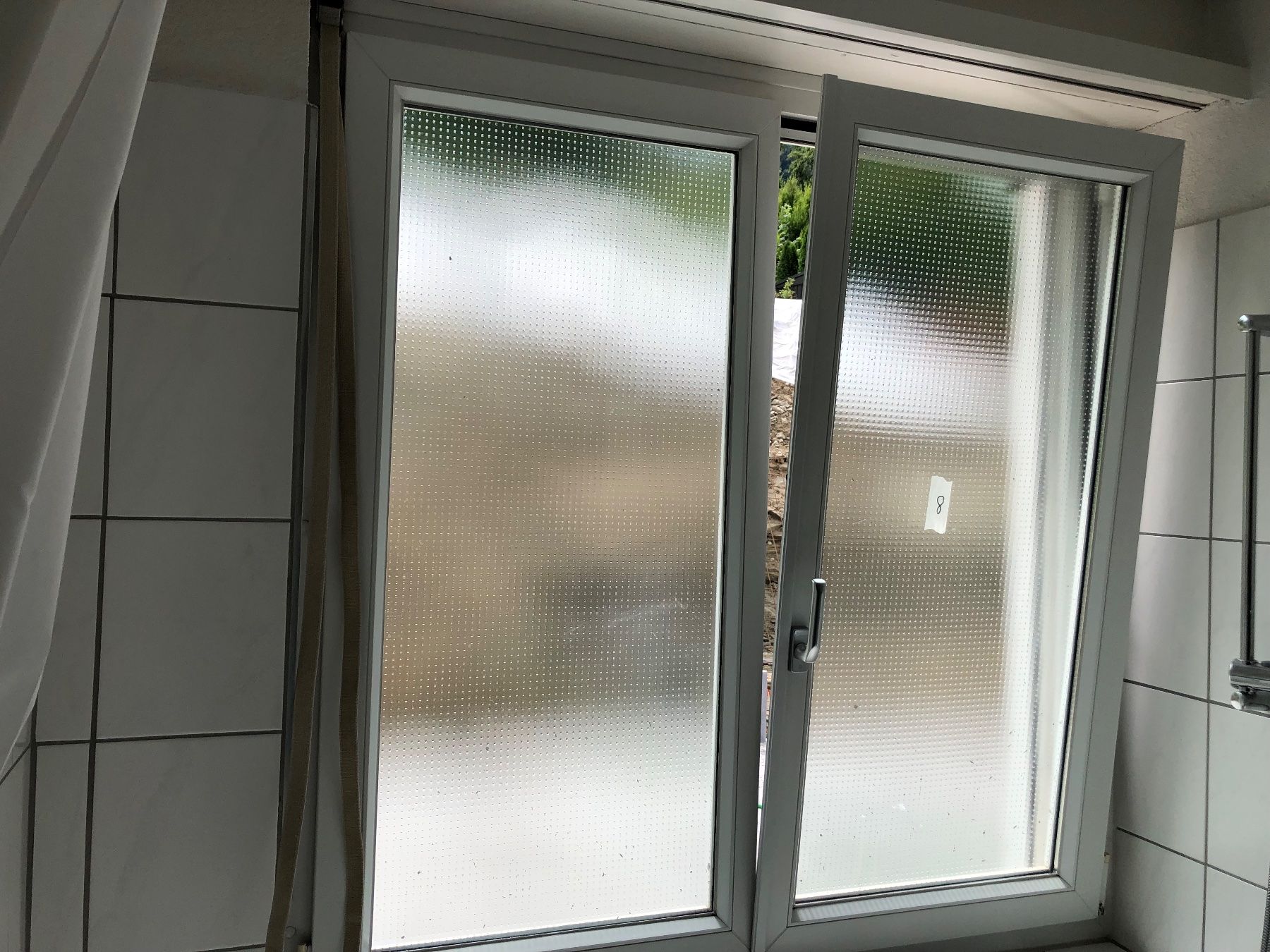 Fenster: Fenster mit 2 Flügel aus Kunststoff – Gebraucht aus Ebikon von Maximal11 1