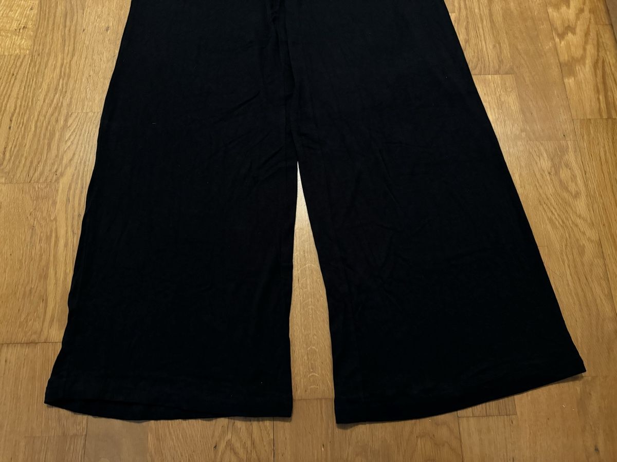 Tute: Schwarzer Jumpsuit Grösse 36. – Usato da Adliswil venduto da StephanieAnnina 3