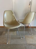 2 Vitra Eames Fiberglass Side Chairs DSX Stühle Parchment