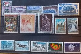 FRANCE timbres neufs ** ~1971-73