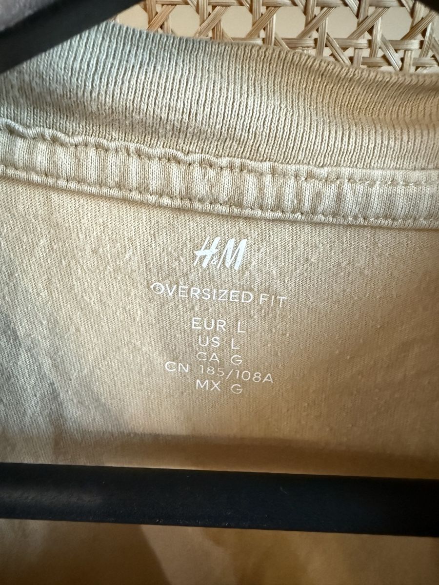 H&M T-Shirts: H&M Tshirt, Beige, Size L – Gebraucht aus Langenthal von vik_v5ml 2