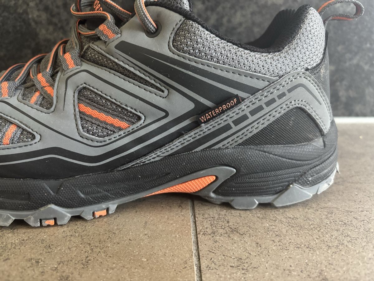 46 Nord Scarpe da uomo: 46 NORD  chaussures de trekking – Usato da Corpataux venduto da seniz 2