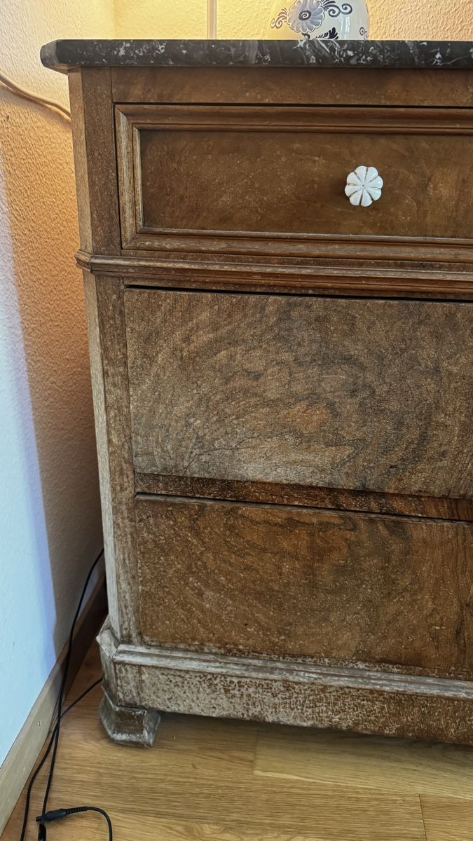Cassettiere: Antike Kommode, vintage Holz mit Marmor Oberfläche  – Usato da Basel venduto da luc_29ct 4