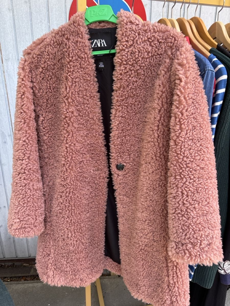 Zara Giacche: Zara Teddy Coat Rose Size M new condition – Nuovo (secondo la descrizione) da Ittigen venduto da spaige27