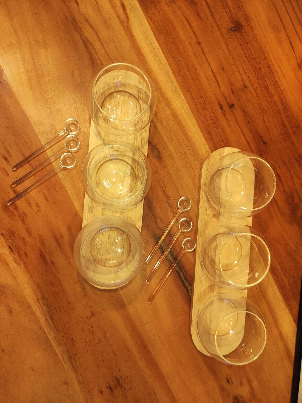 Migros Bicchieri: Serviergläser mit Holzbrettli und Glas-Löffeli – Usato da Windisch venduto da ID_MAF 3