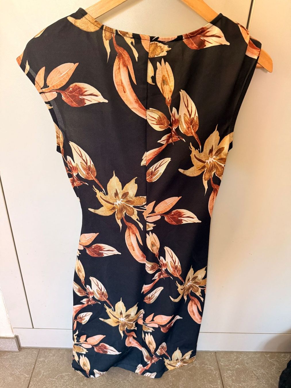 Anna Field Vestiti: Anna Field: Elegantes Sommerkleid mit Blumen- Grösse 36 – Usato da Teufenthal AG venduto da MeineSchatztruhe 2
