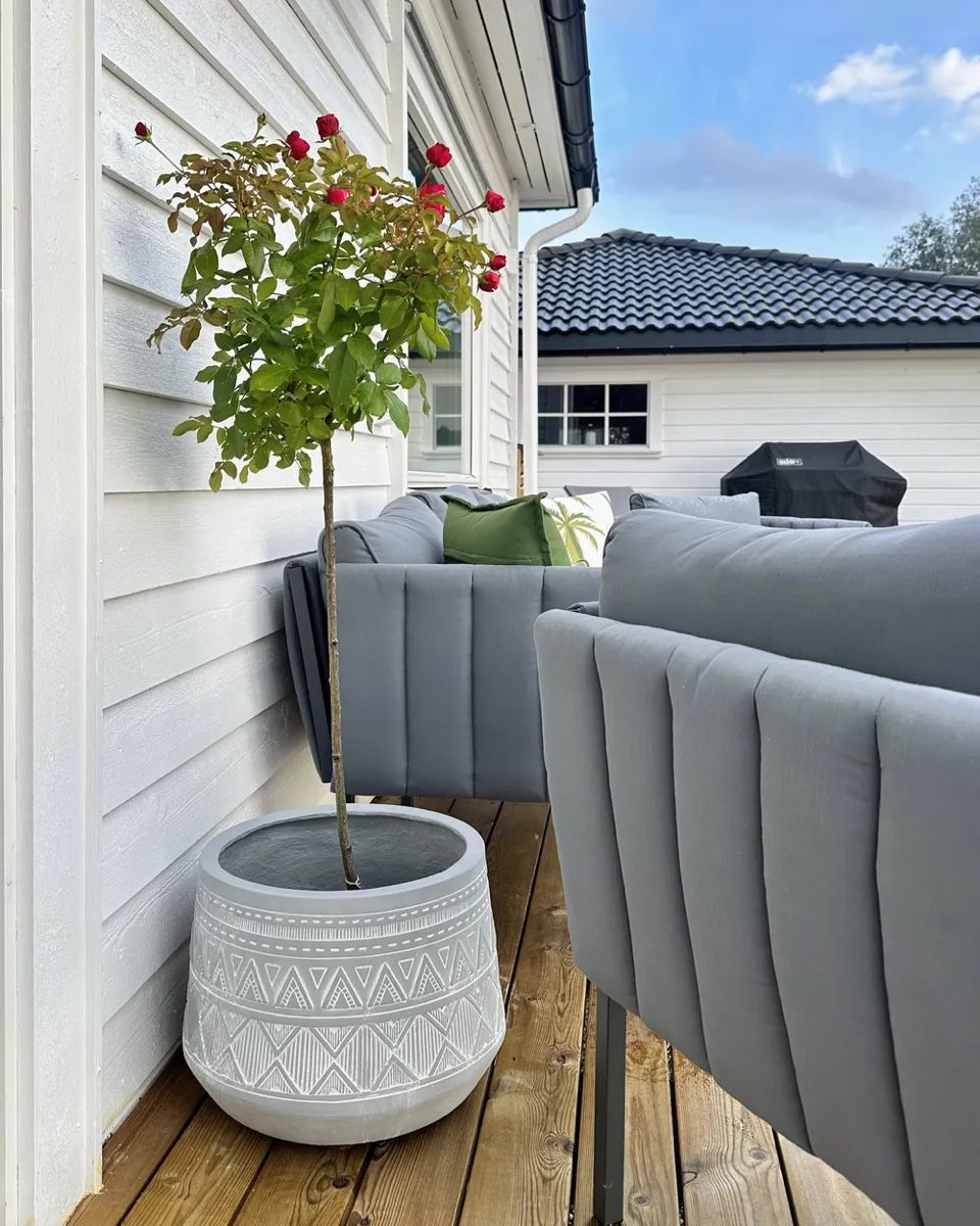 Pots de fleurs: Blumentopf mit Beinen MALAKI 44 cm Hellgrau - Beliani – Neuf avec emballage d'origine à Liestal par Seven92 7