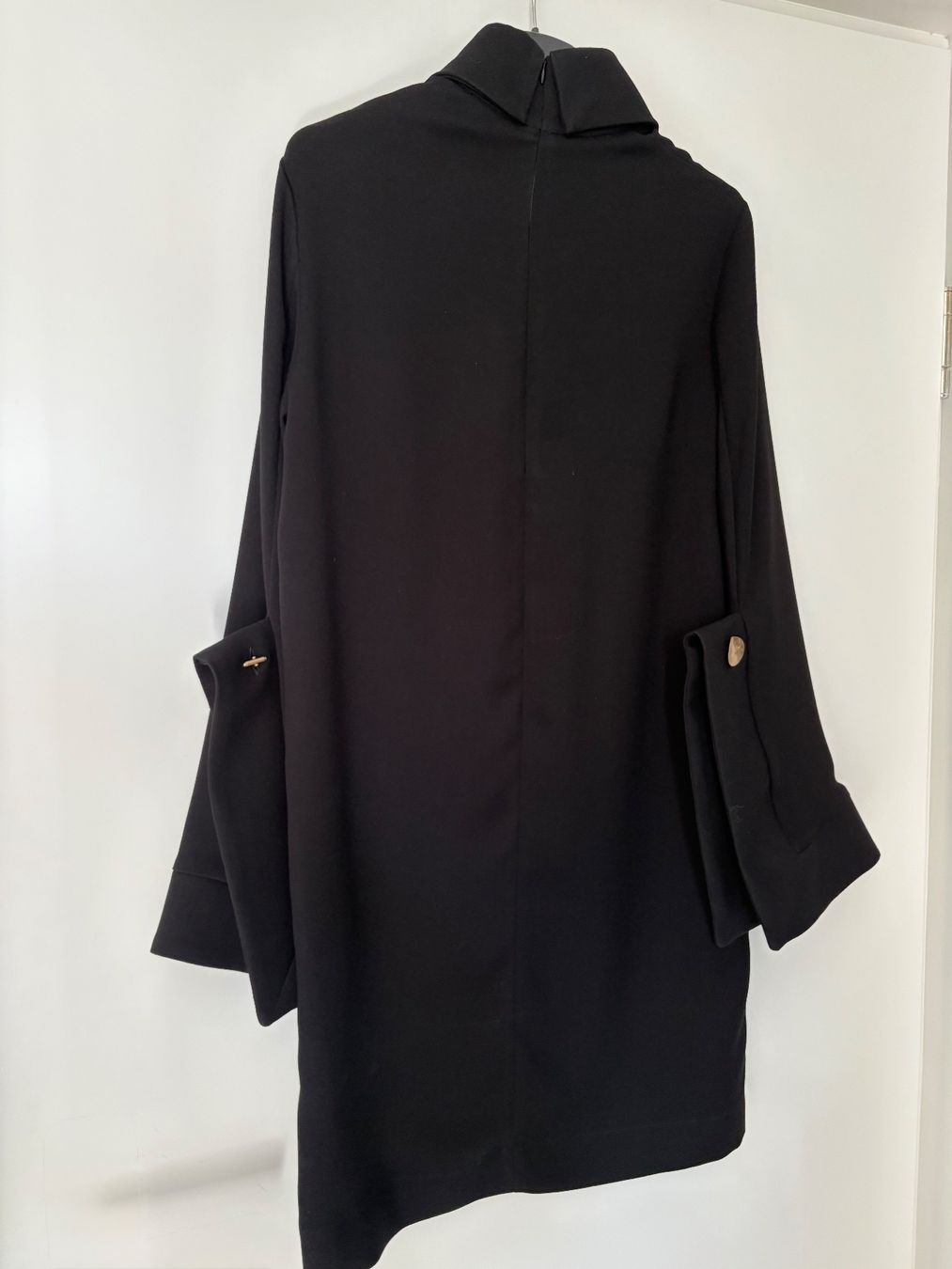 Vestiti: Kleid schwarz, Gr. IT 40 – Usato da Kilchberg venduto da boudoir076 1
