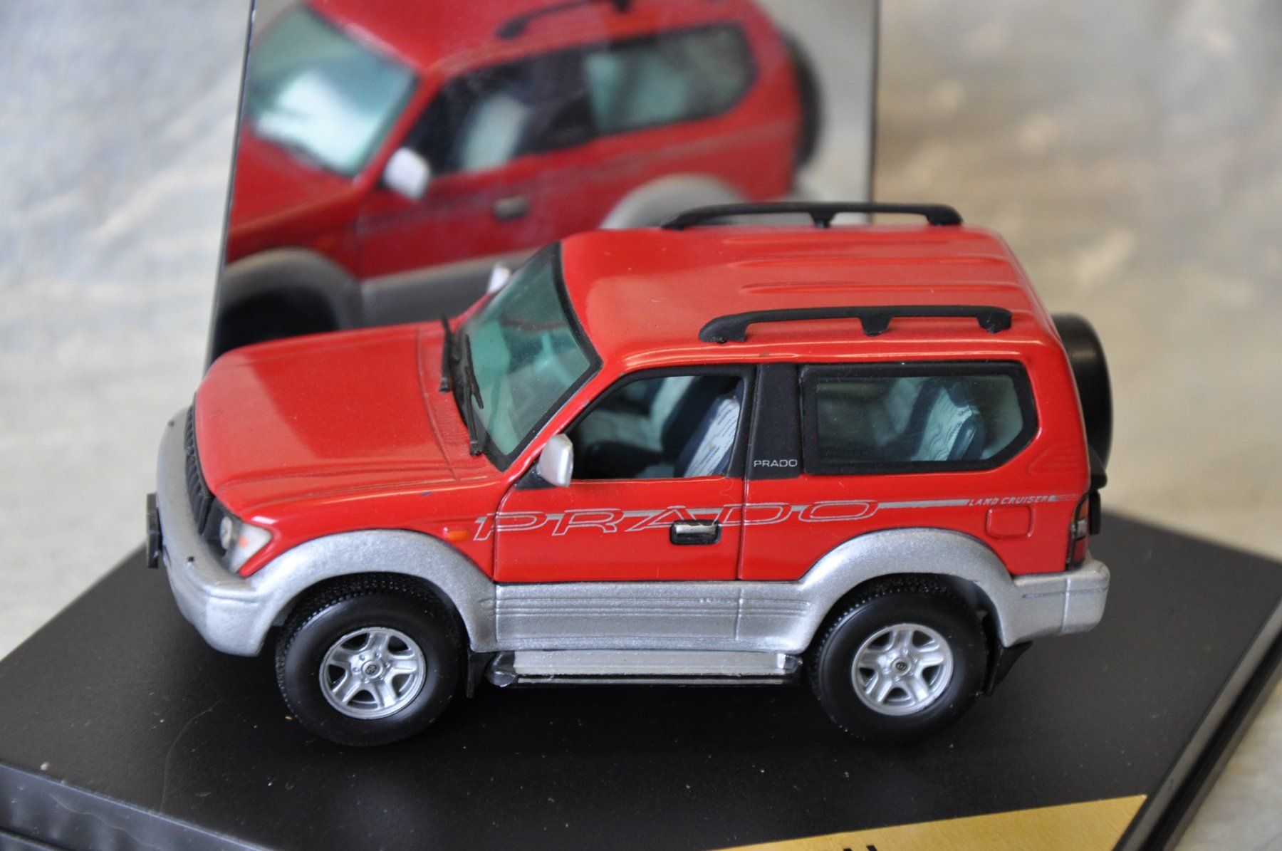 Vitesse Modellautos: Toyota Land Cruiser Prado – Neu und originalverpackt aus Ebnat-Kappel von Aallerlei 3