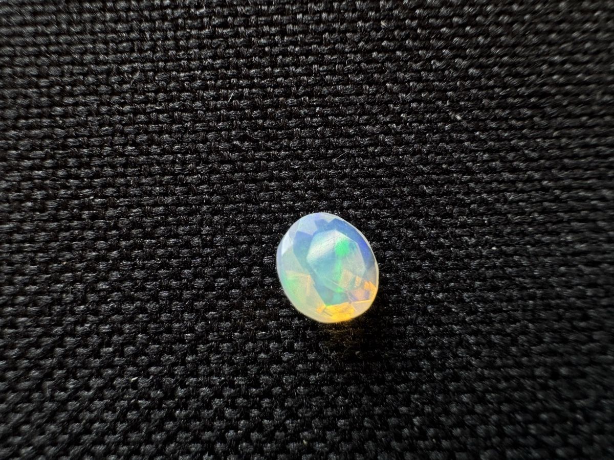 Pietre preziose: Äthiopischer Opal 0.8ct – Nuovo e nell'imballaggio originale da Wängi venduto da Horus90 2