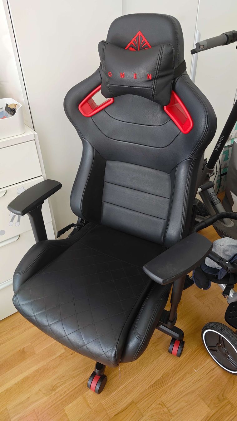 Sedie: Gaming Chair OMEN – Usato da Regensdorf venduto da Jehutyone
