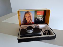 Kodak Instamatic 233 von 1971 in Originalverpackung