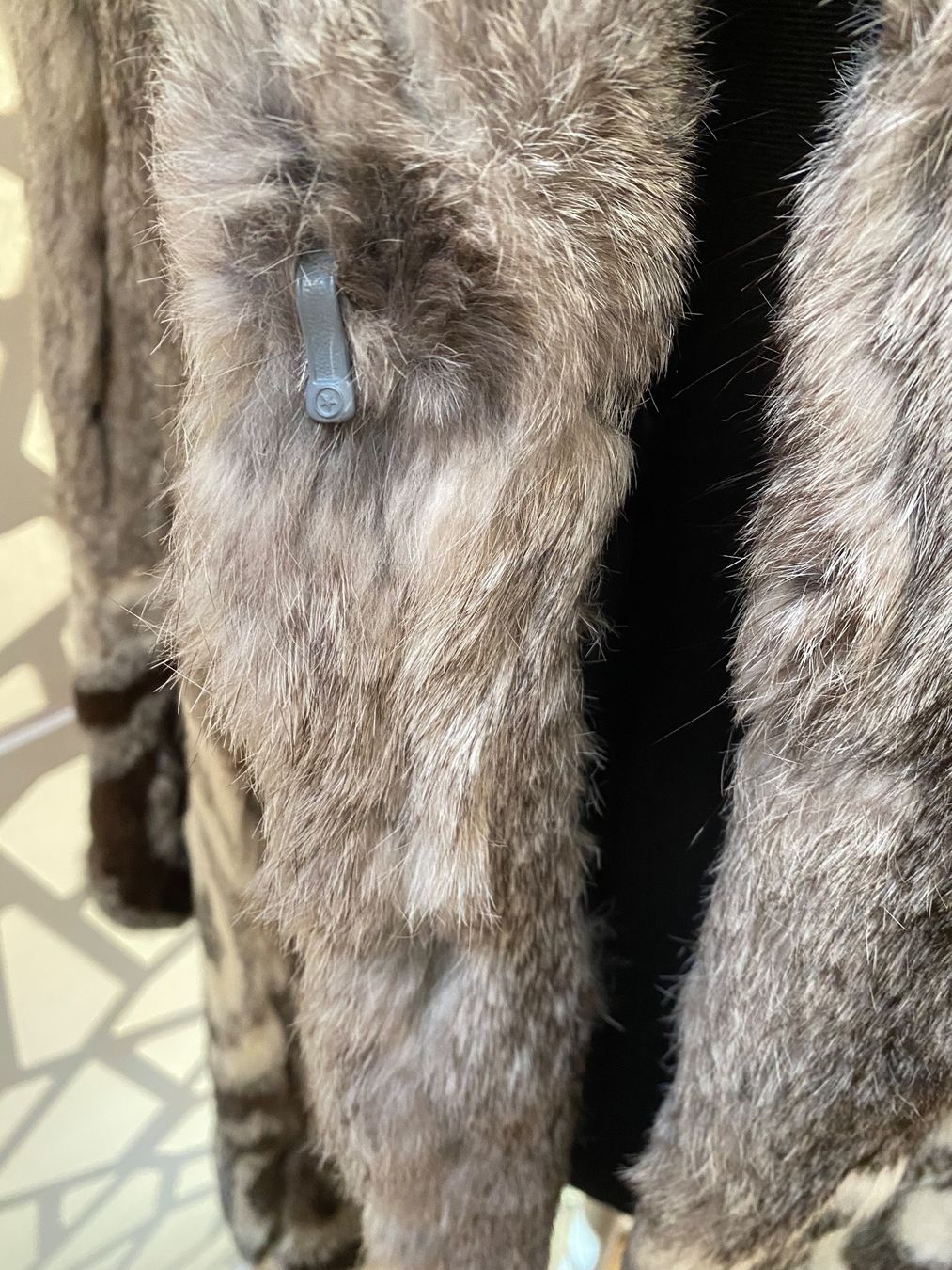 Mäntel: Beautiful vintage fur coat. M – Gebraucht aus Grund b. Gstaad von PlageNeige 4