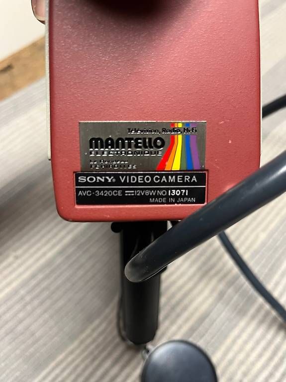 Sony Camcorder: Caméra SONY AVC-3420CE vintage + zoom – Gebraucht aus La Chaux-de-Fonds von Simone1180 3