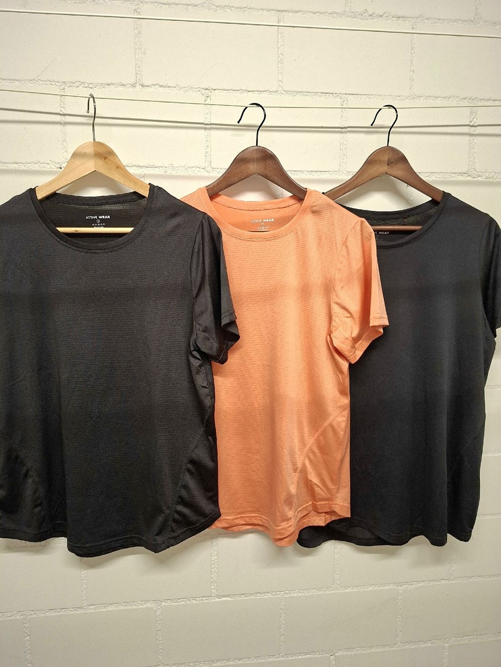 T-Shirts: Sportshirts im 3er Pack 🥳 – Gebraucht aus Greifensee von and_h52v 2