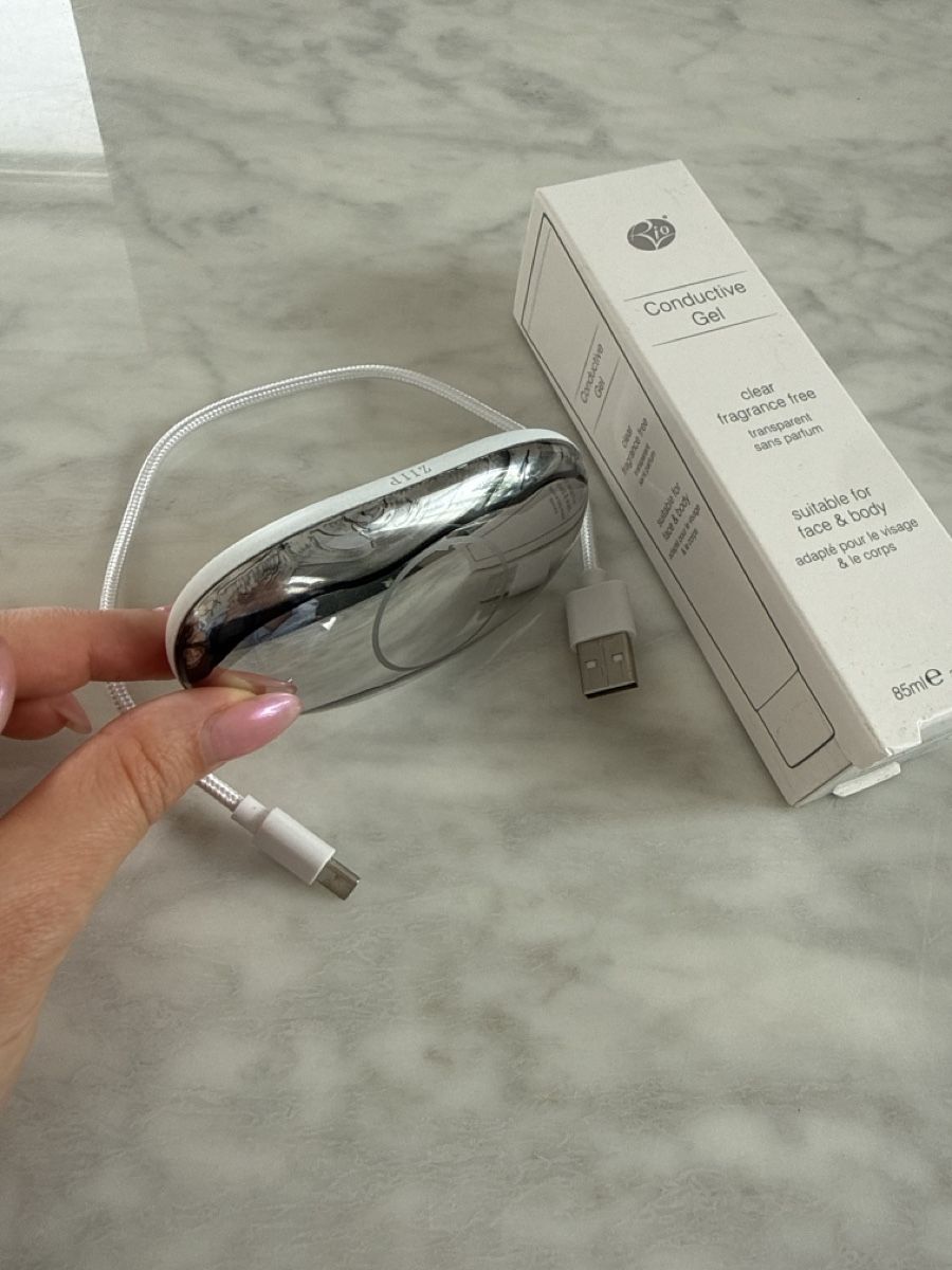 Cura del viso: ZIIP Microcurrent Facial Toning Device – Usato da Zürich venduto da alinale 2