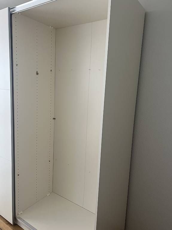 Armadi: Kleiderschrank – Usato da  venduto da  3