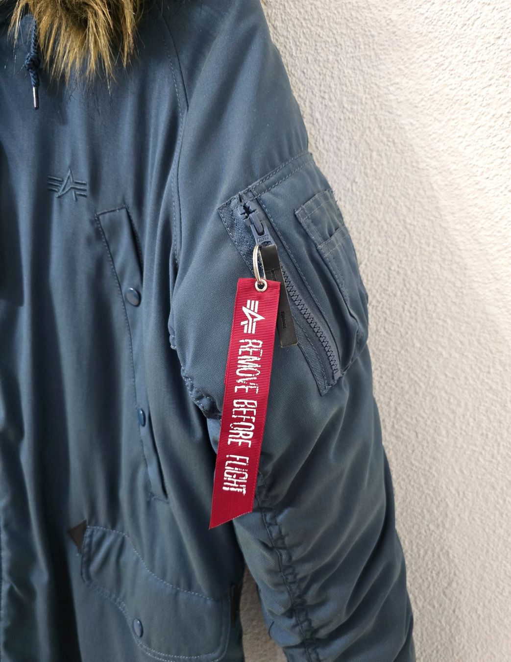 Alpha Industries Cappotti: Alpha Industries Explorer Herren Winterjacke Mantel Grösse L – Nuovo e nell'imballaggio originale da Oetwil an der Limmat venduto da dhantal 4