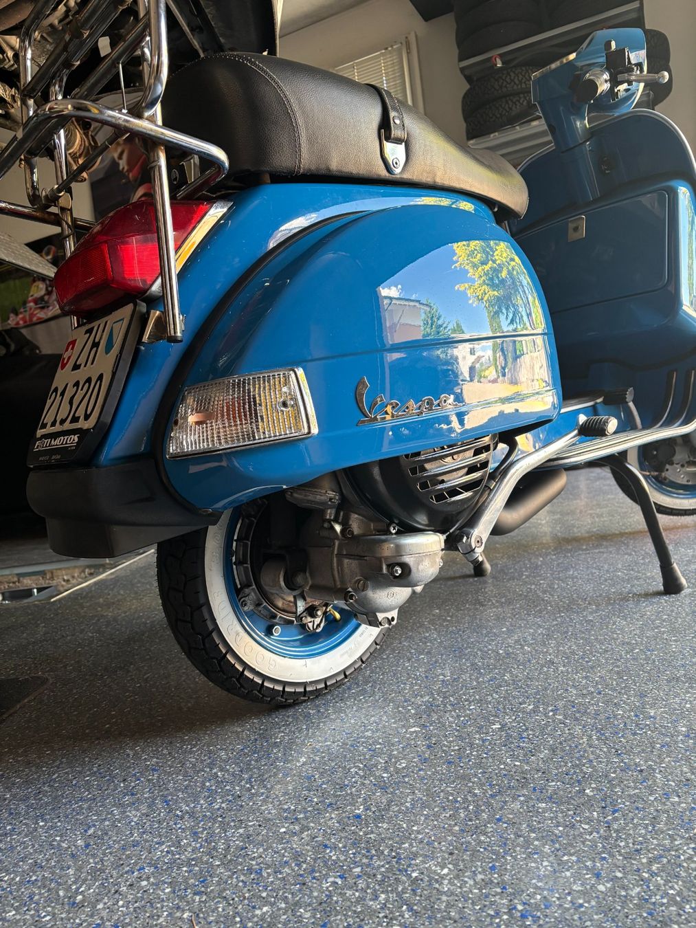 Vespa Scooter: Vespa Piaggio 125 PX 2011 – Usato da tann venduto da Zorro11 3