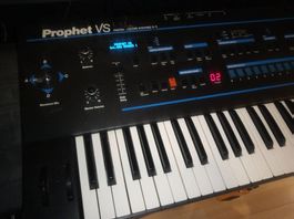 Prophet VS sequential circuits + Stereooping programmer
