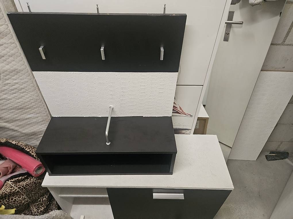Garderobe: Based Garderobe  – Gebraucht aus Lengnau BE von orh_nqg6 3