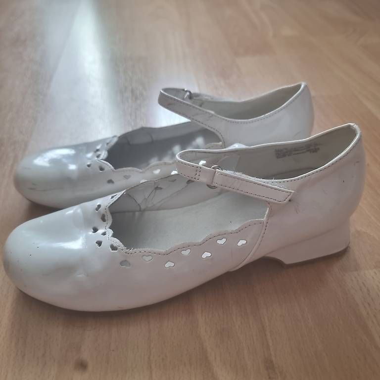 Scarpe da donna: Weisse Riemchenschuhe Gr. 38   – Usato da Bern venduto da DiLara2000 2