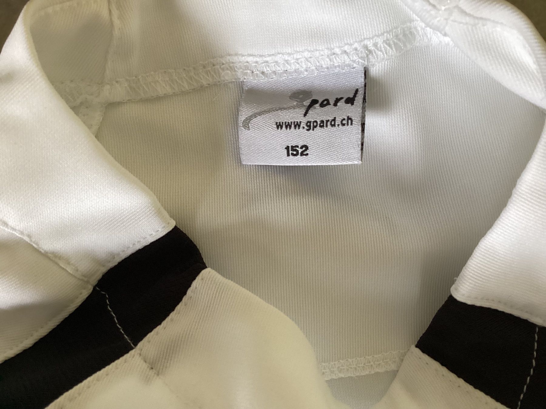 Leibchen & Hosen: Sport Langarmshirt, Gepard, Gr. 152 – Gebraucht aus Schinznach Dorf von Balz1968 1