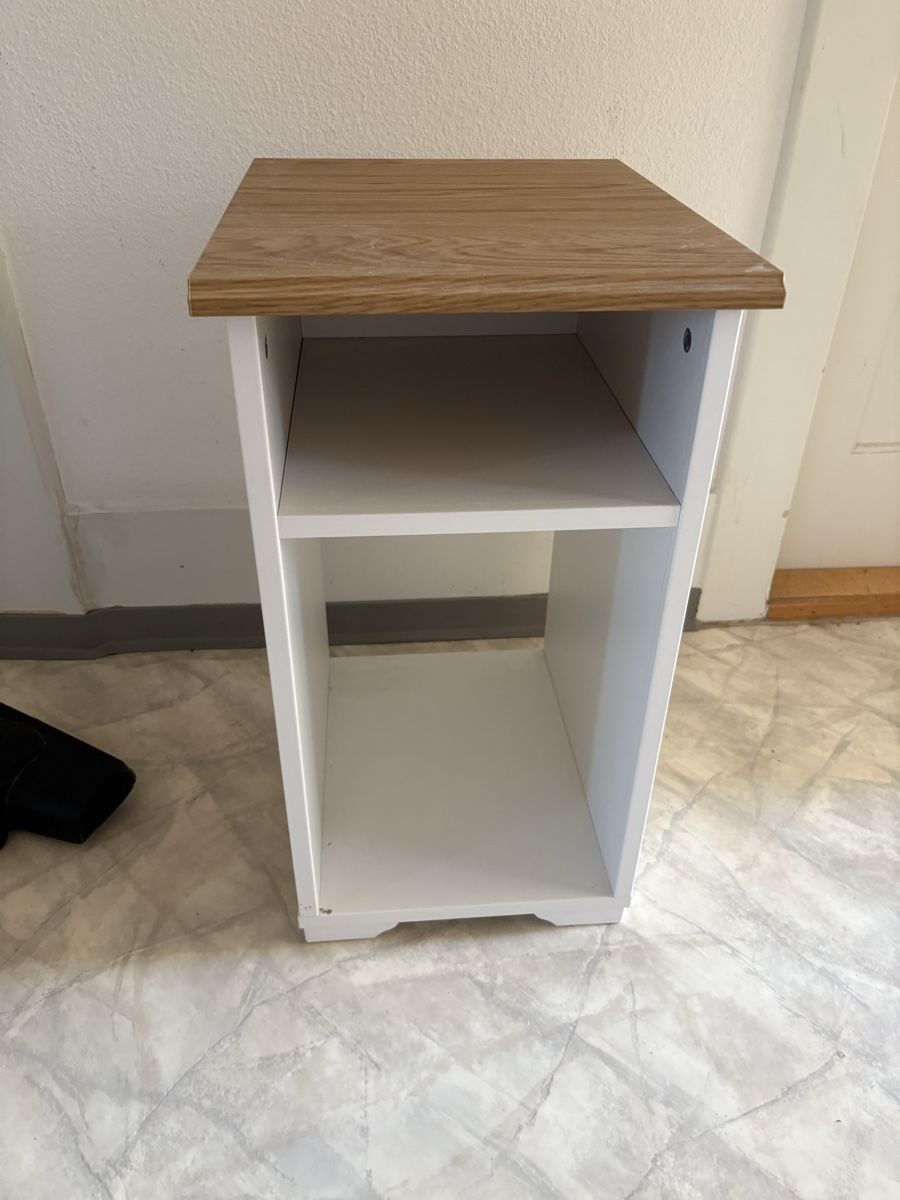 Nachttische: Ikea Nachttisch  – Gebraucht aus Zürich von leh_w2kl