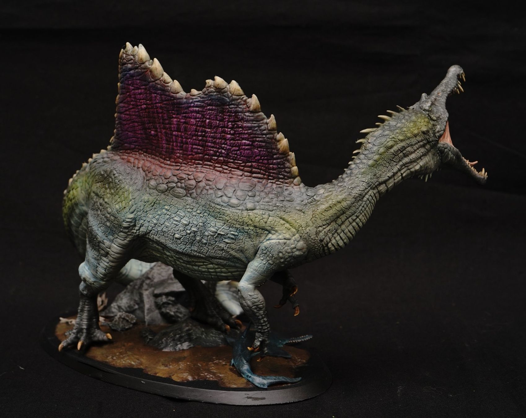 Statuette: Fantasy Spinosaurus  Dinosauria – Usato da Selzach venduto da Ataraxus 3
