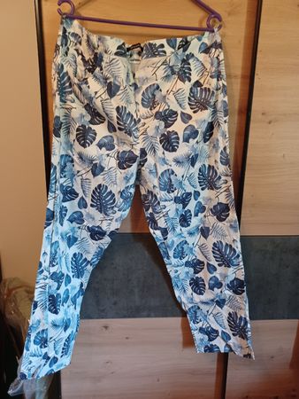 Damen Hose Sommerdruck Grösse 50 
