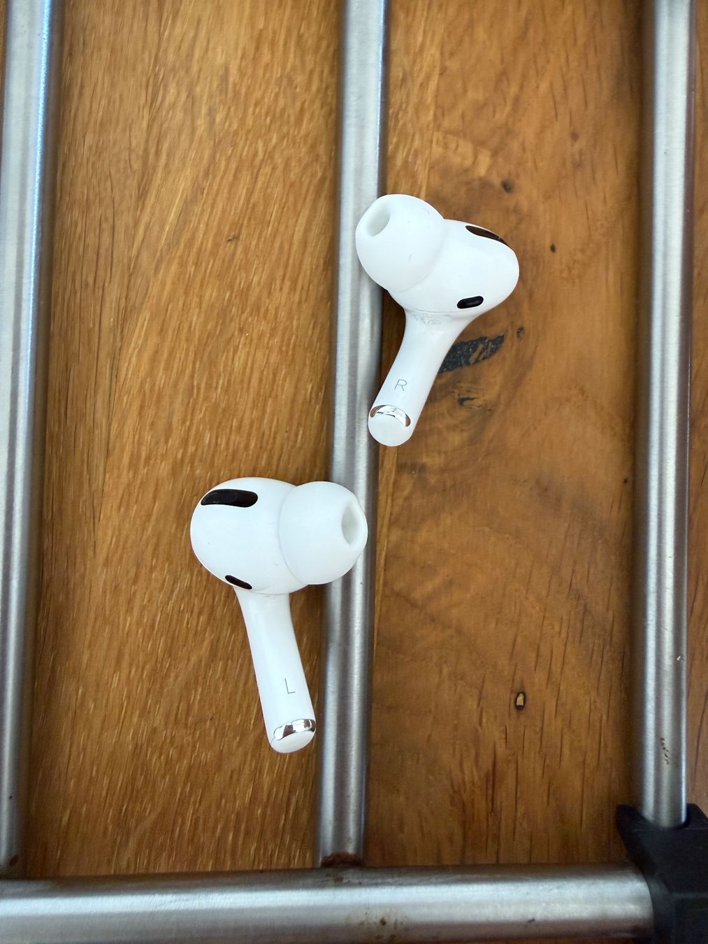 Apple Cuffie: APPLE AirPods Pro 1 – Usato da Lausanne venduto da Nine1982 9