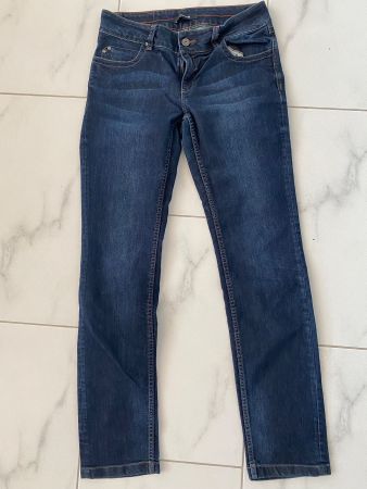 Damen Jeans der Marke Comna