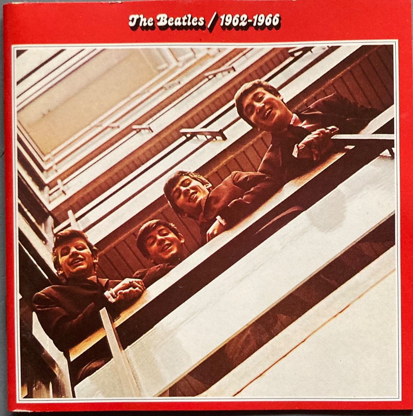 Vinyles: THE BEATLES - 1962-1966 – D'occasion à Poliez-Pittet par Newtown-Records 2
