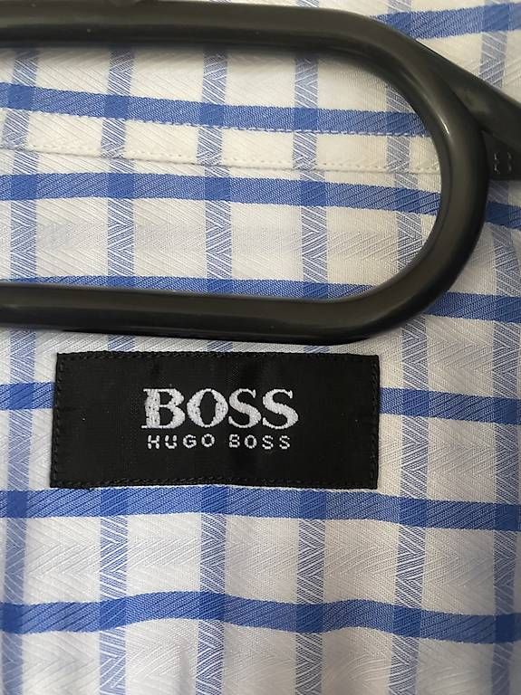 Chemises: Hemd Boss, Grösse 41 – D'occasion à Walchwil par AlonsoXXX 2
