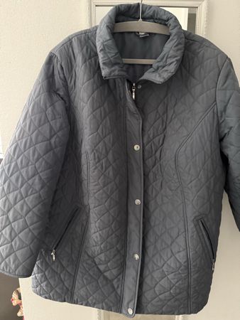 Jacke Grösse 54. grau.   Zum wegwerfen zu schade