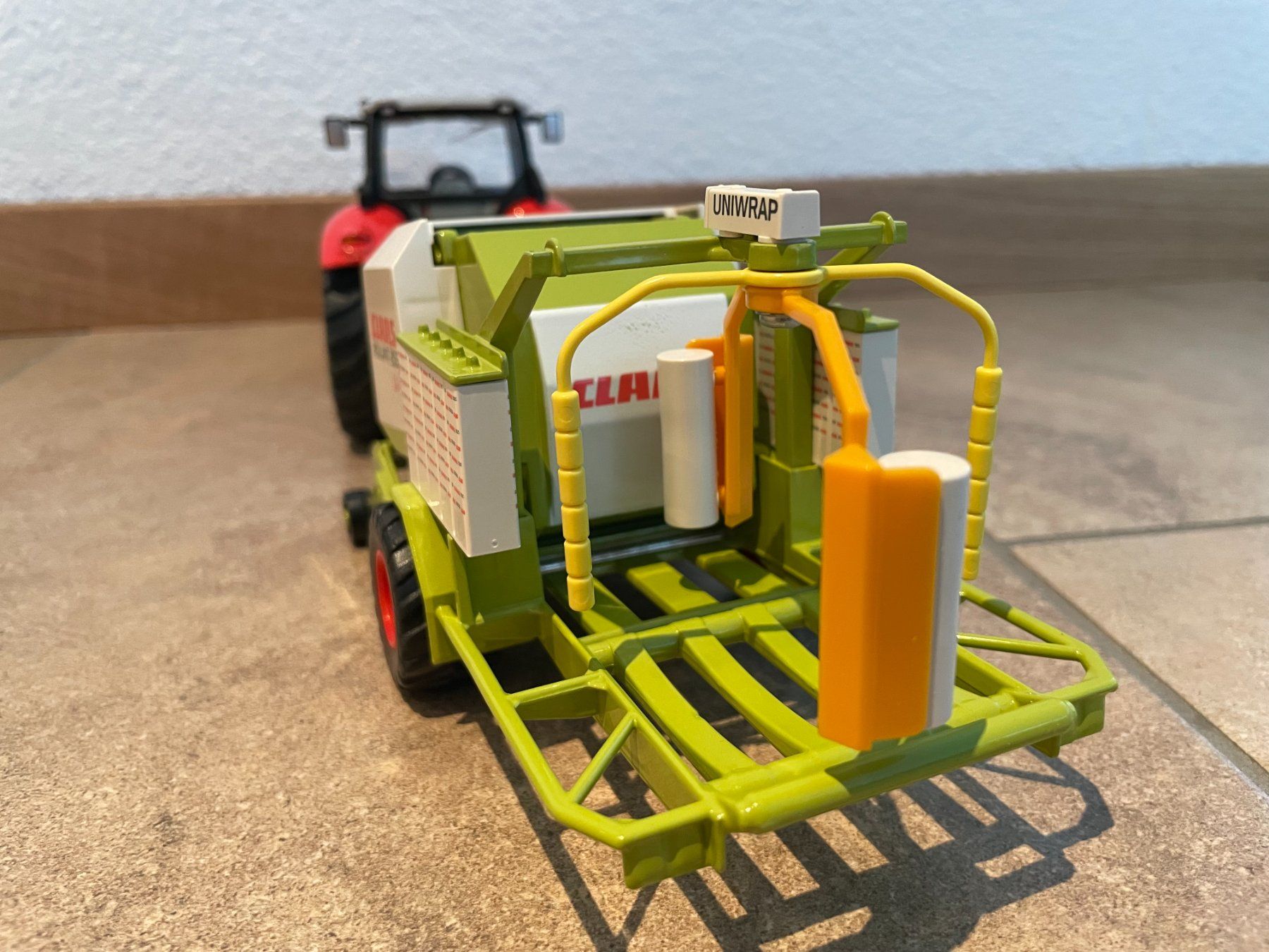 Same Trattori: SIKU Same Diamond 265 mit Claas Presse – Nuovo e nell'imballaggio originale da Kreuzlingen venduto da Stefan1150 3