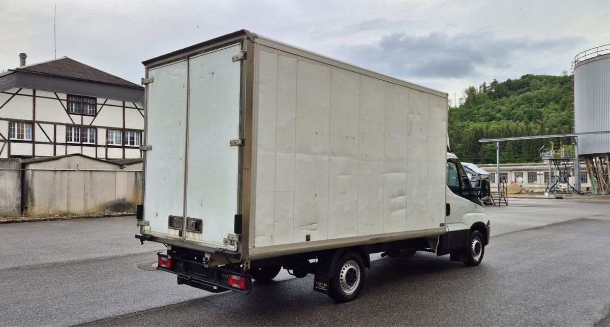 Iveco Veicoli commerciali: Iveco 35S16 Daily Kastenwagen – Usato da Bülach venduto da _milziv 1